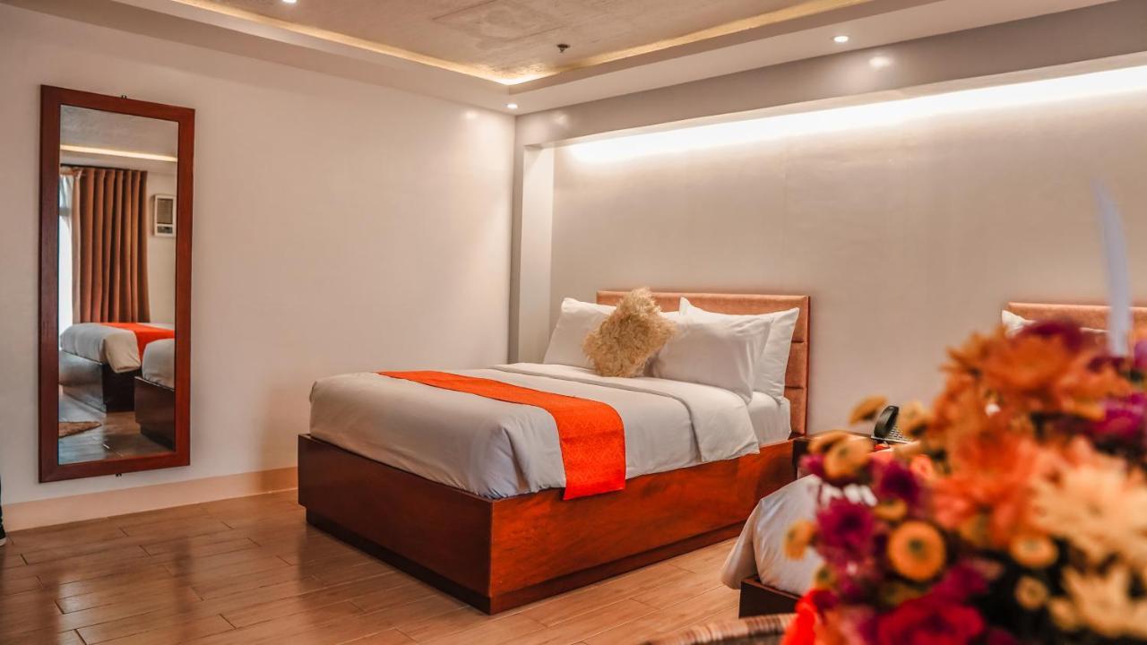Aya Hotel & Residences Clarin  Exterior photo