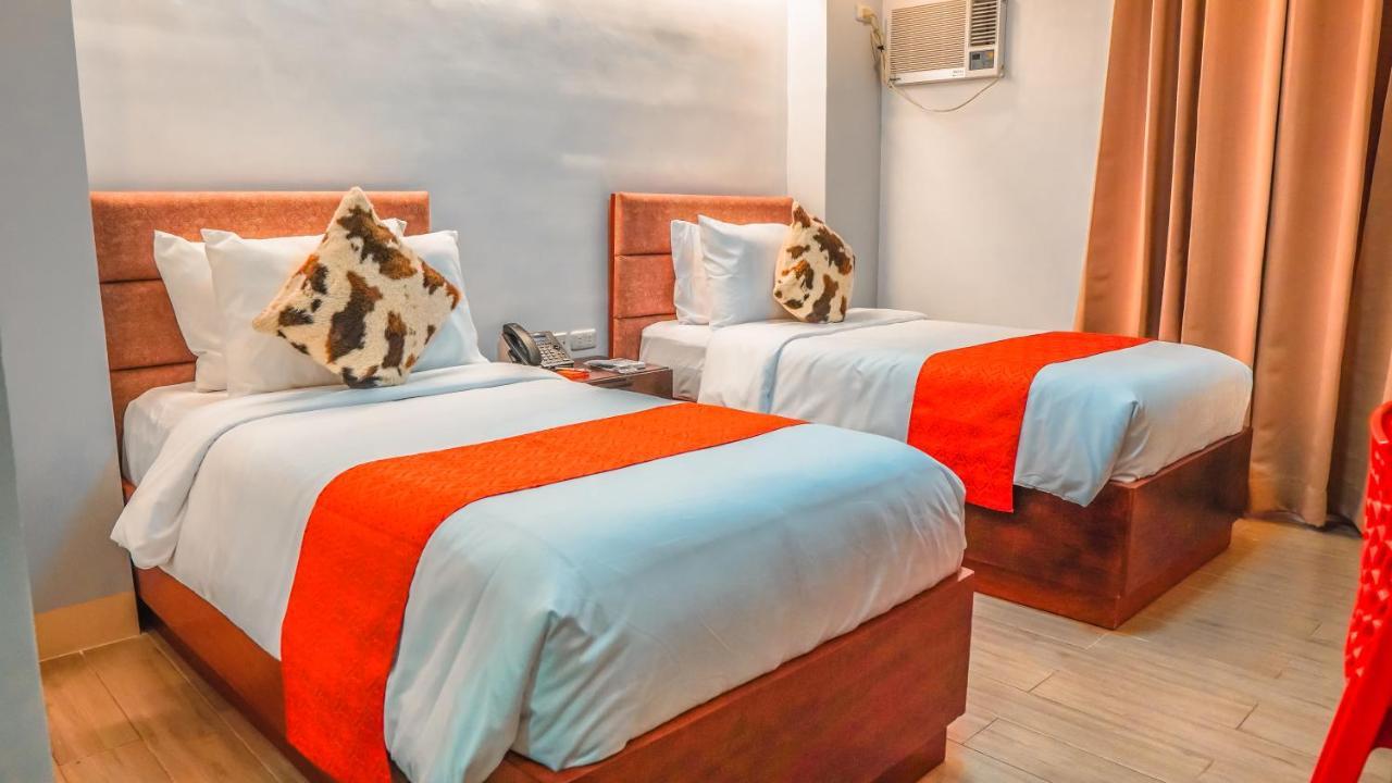 Aya Hotel & Residences Clarin  Exterior photo