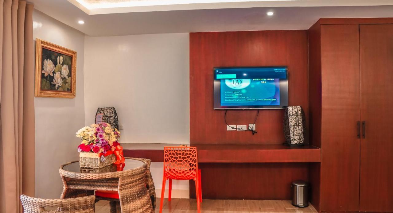 Aya Hotel & Residences Clarin  Exterior photo